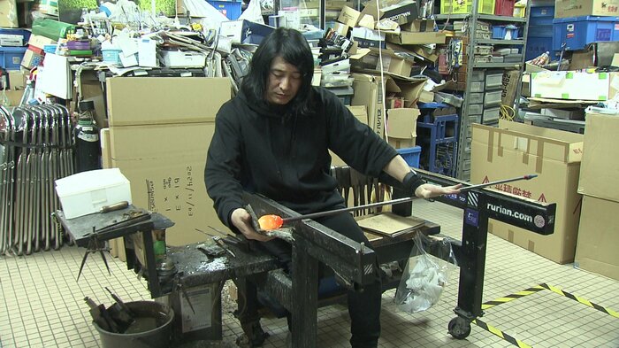 形を整えるには、左手がポイント!