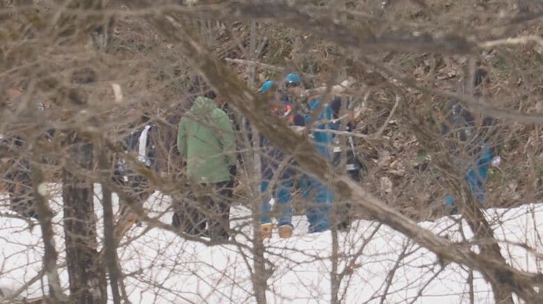 スノーモービルが横転　女の子が死亡　10歳未満でオーストラリア国籍とみられる　川沿いを走行中に斜面に乗り上げたか　長野・白馬村｜FNNプライムオンライン