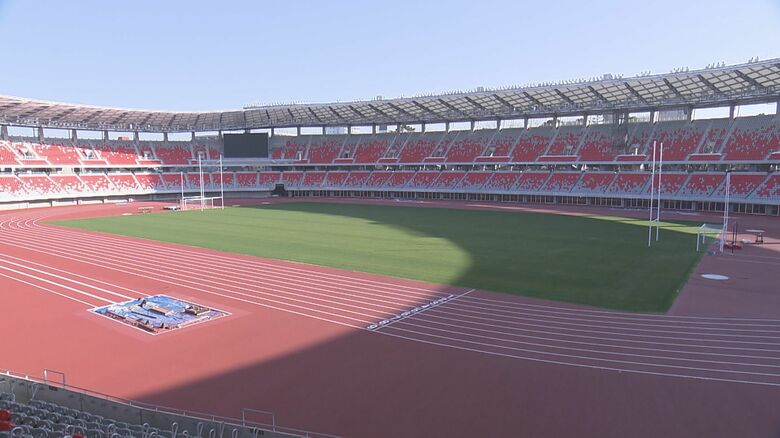“りくりゅうペア”がアジア大会聖火リレーのランナーに 瑞穂公園までの約2kmを元ドラゴンズ吉見一起さんらとつなぐ｜FNNプライムオンライン