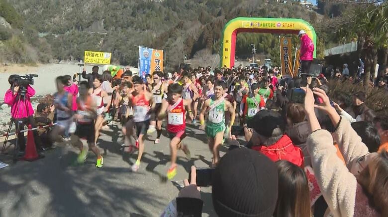 春本番の日差しのもとランナーが疾走　55回目の「天龍梅花駅伝」　各地で4月並みの陽気に　16日は気温下がり体調に注意を｜FNNプライムオンライン