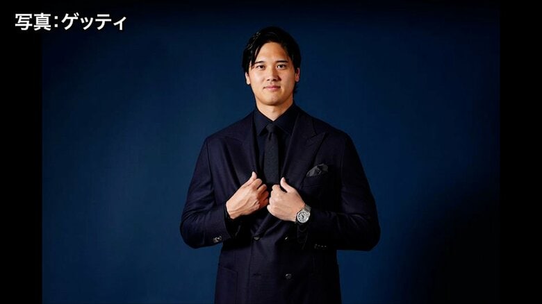 大谷翔平が3年連続4度目のMVP受賞！濃紺のスーツで晩さん会に登場…流ちょうな英語で家族に感謝｜FNNプライムオンライン