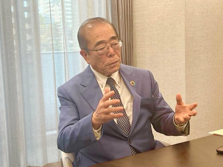 下村氏は建設業、介護事業を展開し、「人生の次のステージは社会貢献活動」と語る