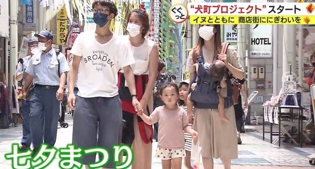 七夕まつりで賑わう清水駅前銀座商店街（2022年7月）