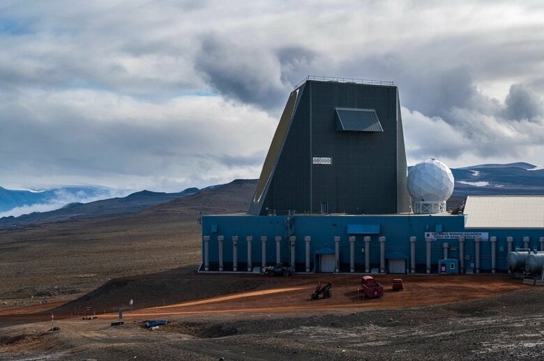 グリーンランド・ピトゥフィク基地に設置されたUEWRレーダー（米宇宙軍Pituffik Space Base, Greenland）