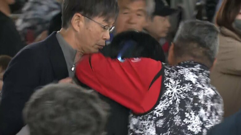 木村容疑者は漁師の男性らによって現場で取り押さえられた（和歌山市・雑賀崎港、15日）