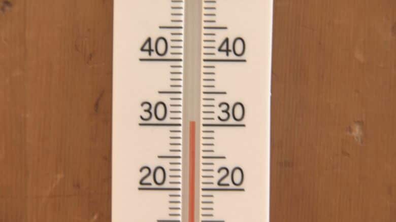 午前11時の時点で30度を超える体育館の中