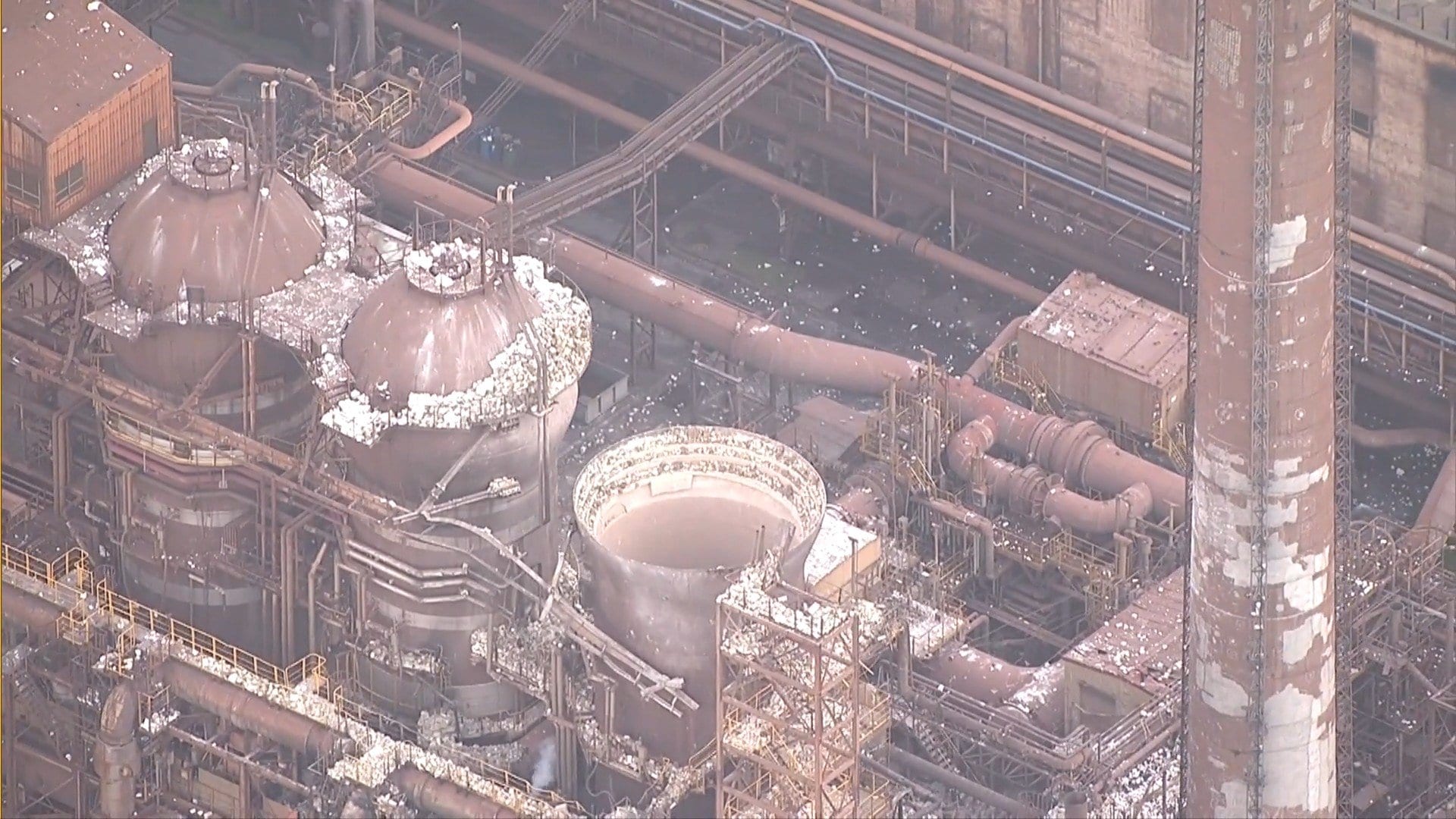 【またも爆発事故】日本製鉄でLPガスの配管設備の修理作業が終わりガスを送り込んだところ…男性作業員3人が病院搬送いずれも軽傷＿先月も熱風炉爆発で高炉稼働は現在も停止中＜北海道室蘭市＞