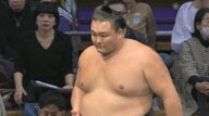 朝乃山が二桁勝利に王手の9勝目！アクシデントにも負けず風賢央を押し出し3連勝　大相撲九州場所12日目結果