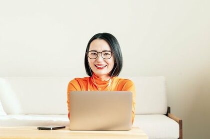 【調査レポート】オンライン(対人)で語学を学ぶ学習者たちが選んだ最も効果があったと感じたレッスンタイプは「会話」レッスン、講師と生徒が話す理想の分量も