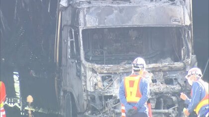 新名神高速で大型トラック追突　トラック運転手の運送会社へ家宅捜索　運転手は事故歴なし　子供3人含む6人死亡