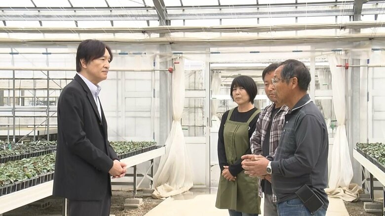 秋篠宮さまが東日本大震災や原発事故で被災した福島の農家と交流　「大変でしたね」南相馬で花農家も訪問　福島県｜FNNプライムオンライン
