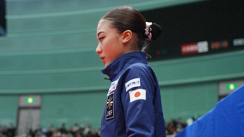 フリー演技前、集中する上薗（2023年全日本）