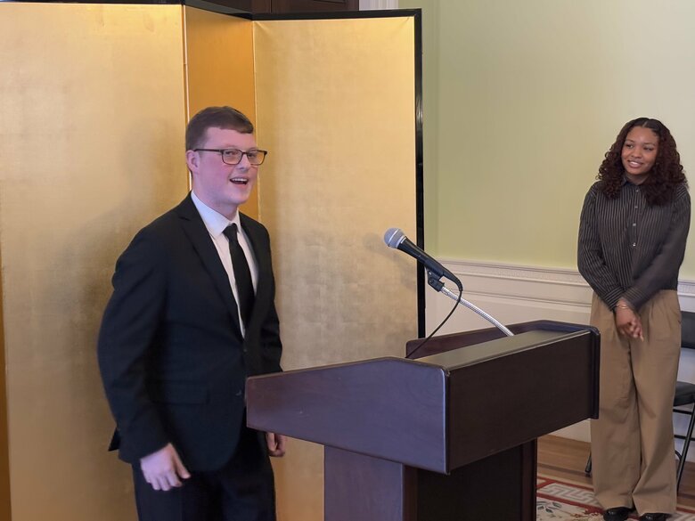 「日本と米国の繋がりをさらに深めたい」とジョシュア・タタールさんは語った