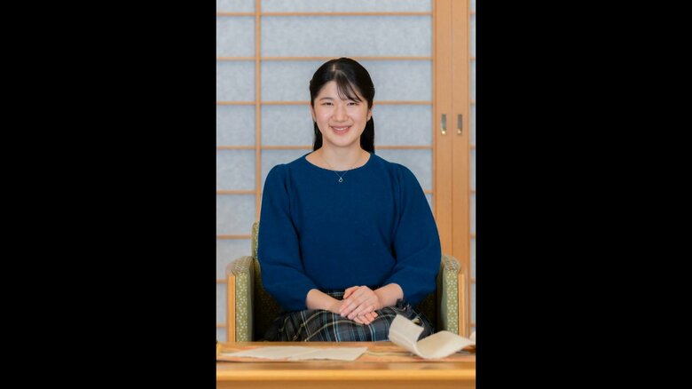 佐賀県で作った手すき和紙ご覧に　提供宮内庁