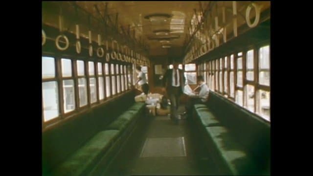 塩や魚の輸送と共に旅客輸送を開始