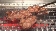 コロナ禍で「おひとり様」スタイルの飲食店…間仕切りや換気など感染防止対策も徹底