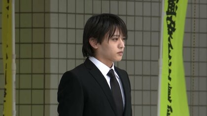 「timelesz」の猪俣周杜さん（25）釈放　20秒以上頭を下げ「大変申し訳ございませんでした」　傷害容疑で逮捕も処分保留