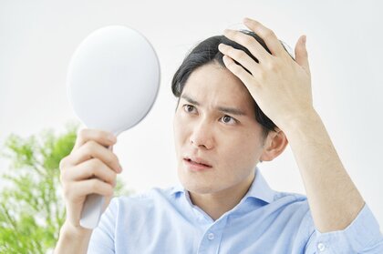 10月20日は「頭髪の日」夏に蓄積したダメージが抜け毛の原因に？「秋の抜け毛対策」をアデランスに聞いた