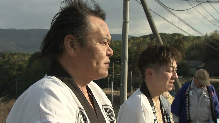 ヤモードの松本研介さん(左)と山口秀二郎さん(右)