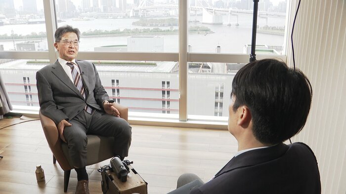 フジテレビ本社で取材に応じる南隆さん