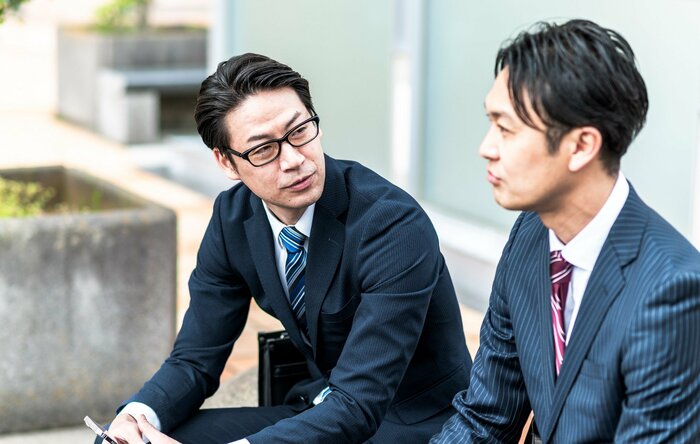 “自慢しい”には淡々と返事をしよう（画像：イメージ）