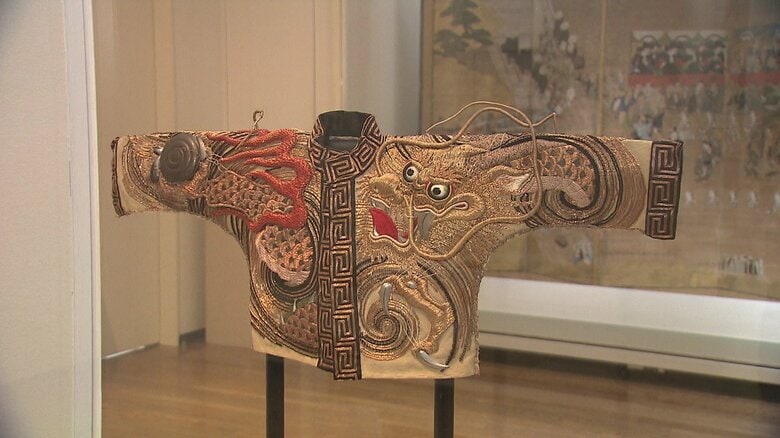 141年前の船頭衣装が初展示　踊町ゆかりの資料を集めた企画展　「くんち三九一年展」　謎多き屏風も｜FNNプライムオンライン
