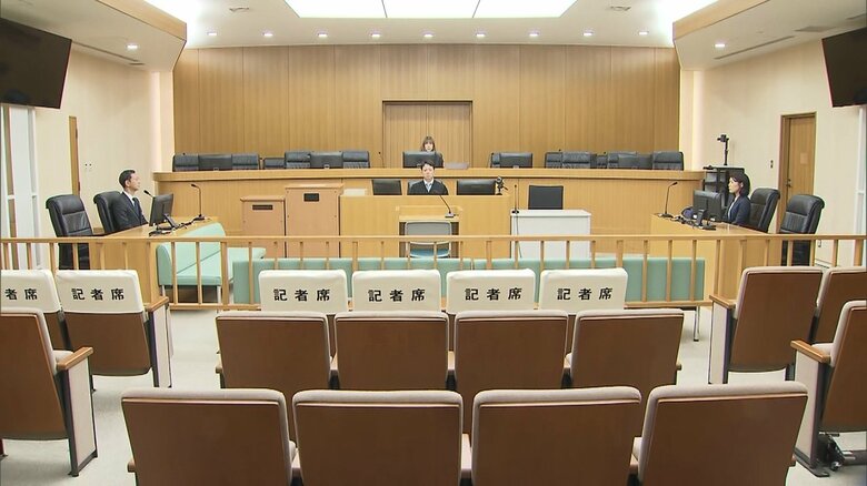 開廷前の法廷内（5月9日）