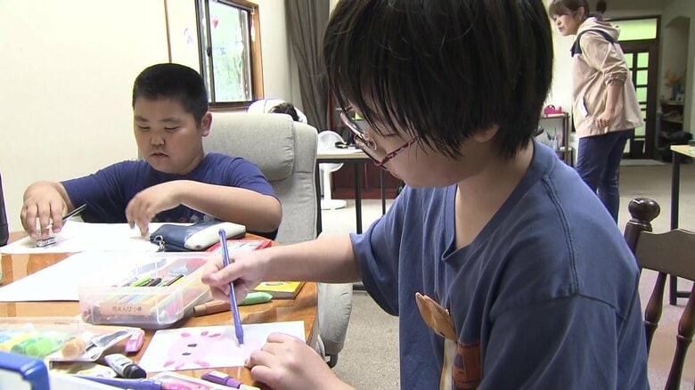 オルタナティブスクールに通う子どもたち