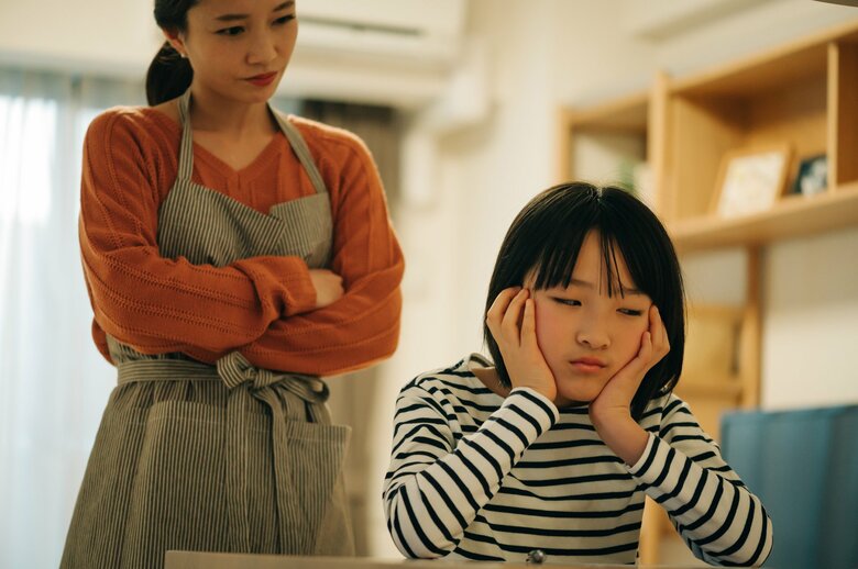 親子の関係に悪影響が出ることも（画像はイメージ）