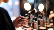 外出時の”メイク直し”を調査!外出先でのメイク直し回数は平均2.3回!