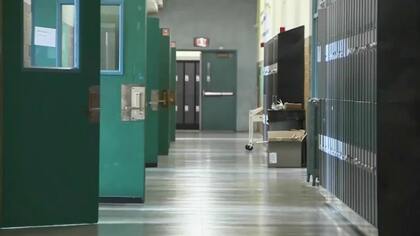 教師が登校“ボイコット”　オミクロン株急増の米国･･･日本はどちらの道を選ぶ？