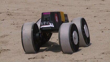 宇宙開発産業の拠点へ一歩　鳥取砂丘の実験施設「ルナテラス」で月面探査車が走行テスト【鳥取発】