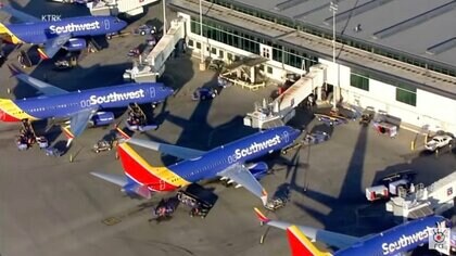 空港で足止め　米記録的寒波でサウスウエスト航空70％欠航の事態に