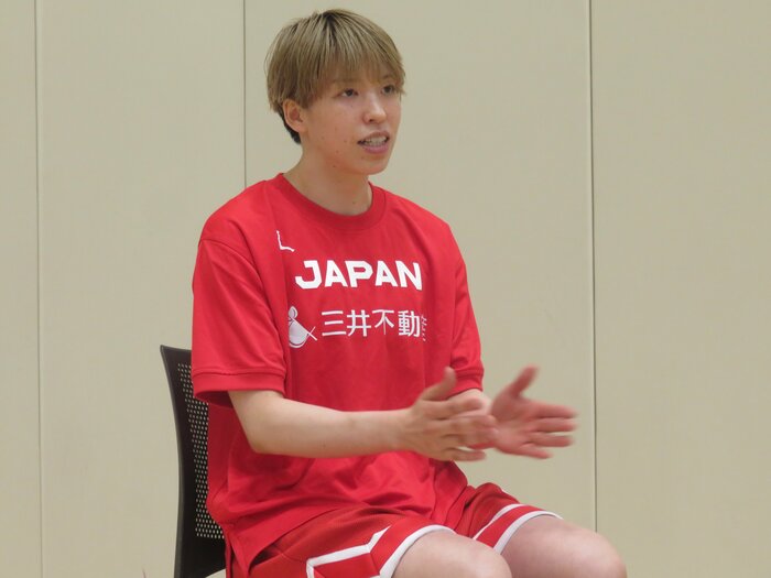 フジテレビの単独インタビューに応じる林咲希(7月1日、都内)