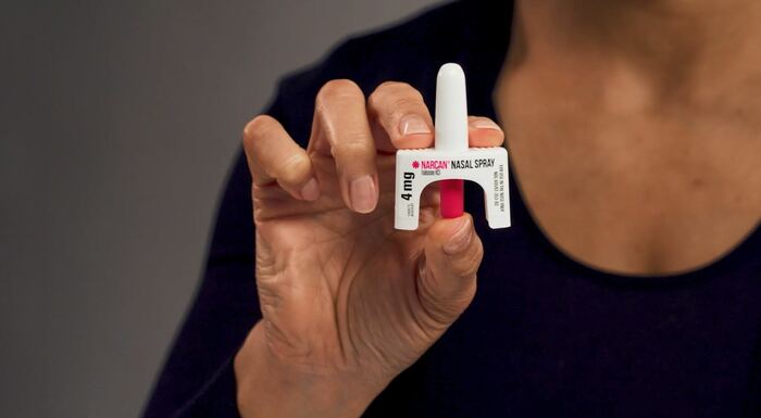 緊急時の救命、鼻スプレー「ナロキソン」(写真:Courtesy of Emergent)