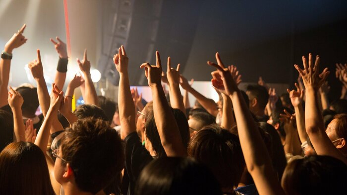 観客の密集を避けるのは難しいと思われる(画像はイメージ)