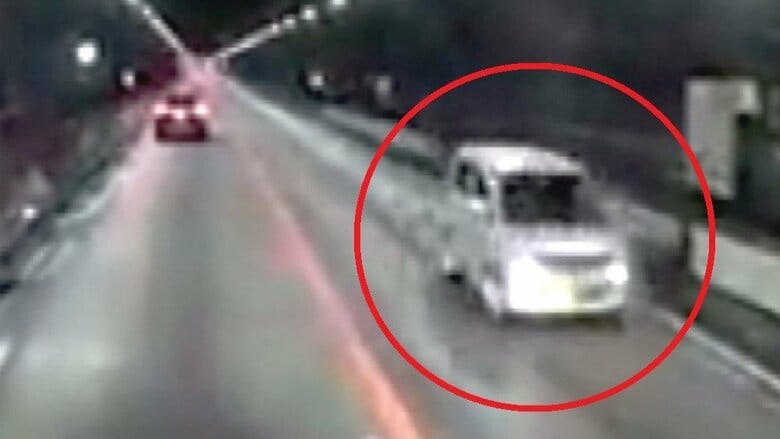 90代男性運転の軽乗用車が…中央道“逆走”で別の車と正面衝突し2人を救急搬送 目撃者「本当にいるんだ…」｜FNNプライムオンライン