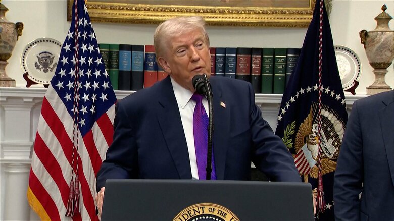 イラン戦争は“目くらまし作戦”なのか　「トランプはファスナーを下ろし…」軍事作戦進行中にエプスタイン事件の資料が追加公開｜FNNプライムオンライン