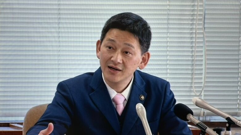 北海道釧路市の鶴間秀典市長が会見―去年夏ごろ後援会関係者に“葬儀後香典1万円”…公選法に抵触する恐れも「ご判断は市民の皆様にお任せ」「辞任しない」｜FNNプライムオンライン