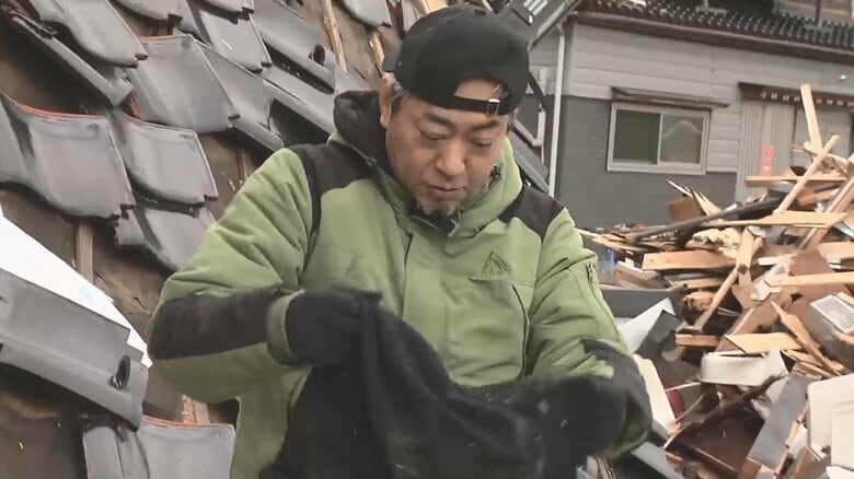 「ビルさえなければ…悔しい」妻と娘を亡くした男性　押しつぶされた自宅から“思い出の品”を探し続ける【能登半島地震から4週間】｜FNNプライムオンライン