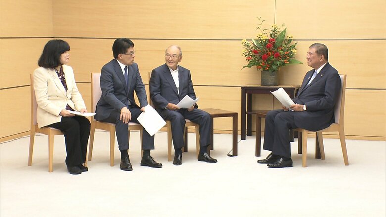 人口戦略会議のメンバーとして石破首相と面会した永瀬教授（左端）2025年9月