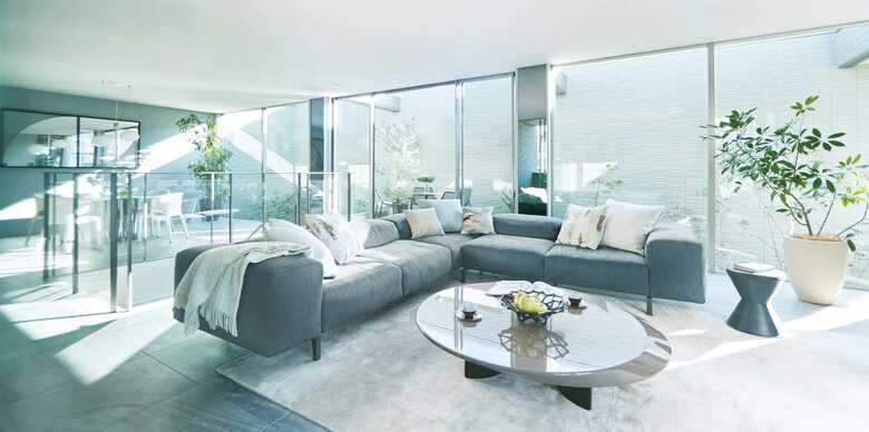 
明るく開放的な大空間リビング
