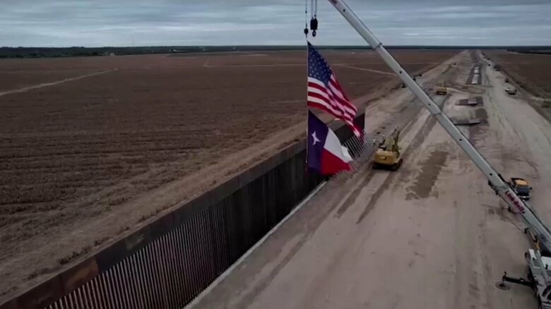 メキシコとの「国境の壁」建設現場（テキサス州リオグランデシティー　2024年11月）