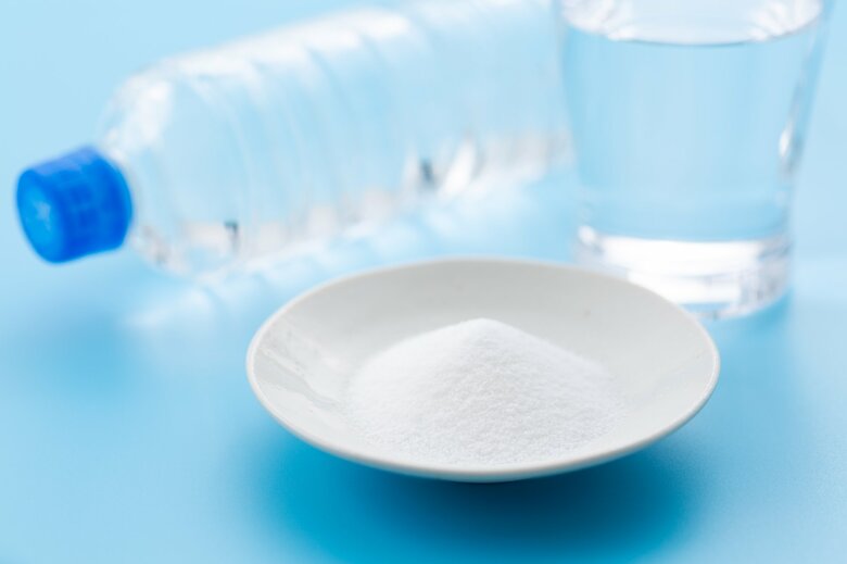 真水よりも経口補水液のような濃度のある水分がおすすめ（画像はイメージ）