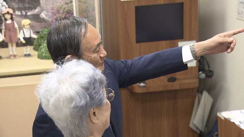 なぜ女房役が拉致担当を兼務? 安倍首相の狙いは…