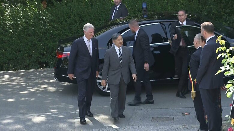 陛下と国王は同じ車で1時間一緒に移動された