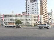 神戸・新開地の交差点で4人が死傷した事故　軽自動車を運転していた大学生の男を逮捕