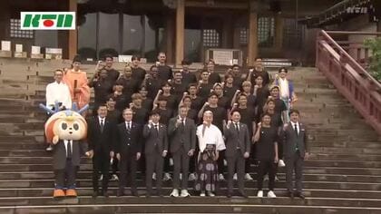 「みんなで笑顔で終われるように」 V・ファーレン長崎が必勝祈願　総勢31人の選手で新シーズンに臨む