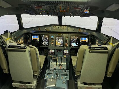 佐渡空港就航に向けたシミュレーター訓練及び調査飛行について
