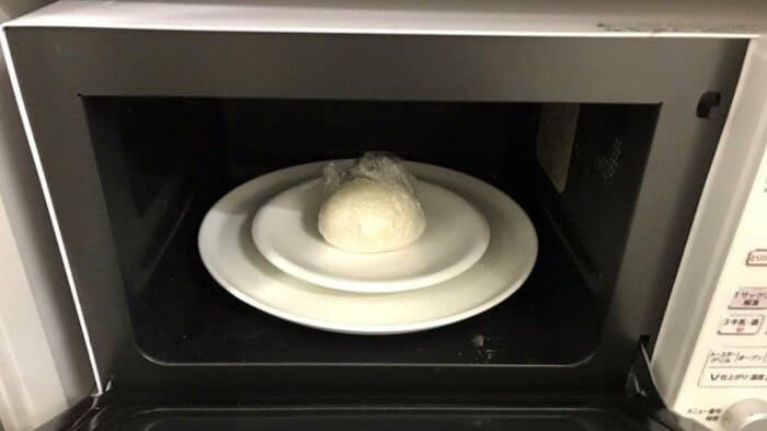 レンジで温められた「すまん」の試作品(井村屋Twitterより)